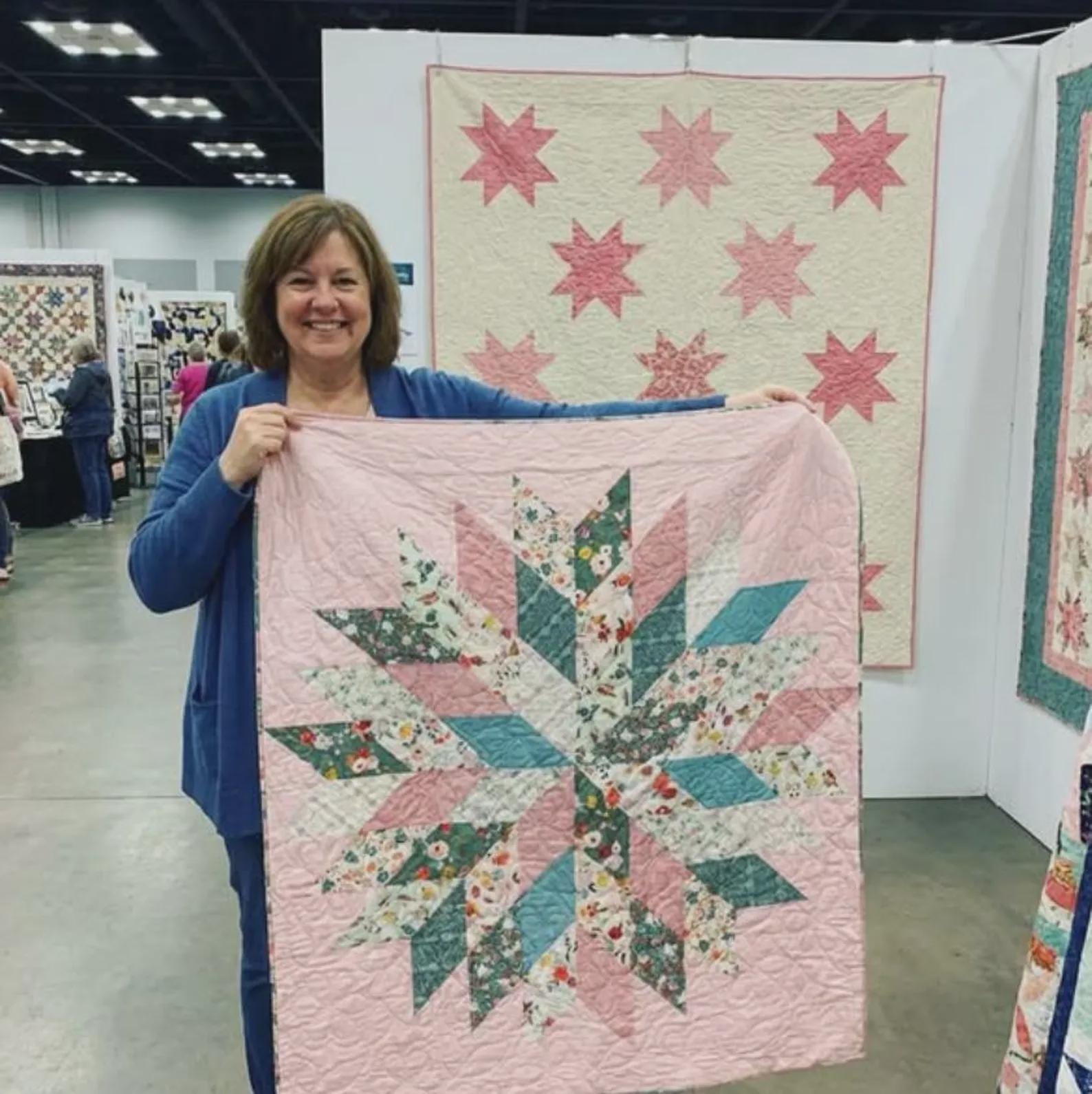 Floral Star Quilt Pattern – Modern Frost Quilt Design - Winter Quilting , Step-by-Step Sewing (Digital Download) - Image 4