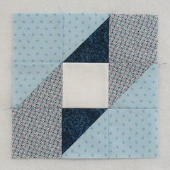 attic window quilt block